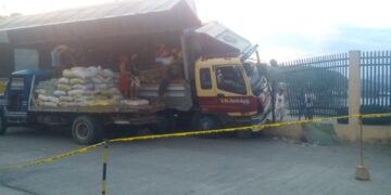 Truck na nawalan ng preno, sumalpok sa pader ng Romblon Port