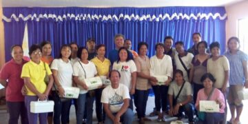 AGRI Partylist awards digital blood pressure apparatus to 8 barangay in Odiongan