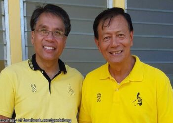 PHOTO: Firmalo scores a photo with Mar