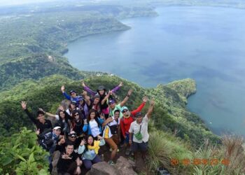 Romblonian adventure seekers survived and completed their first ever friendship climb in Mt. Maculot