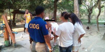 Lalake sa Cajidiocan, tiklo matapos mahulihan ng baril at ilang hinihinalang shabu