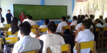 The opening of classes for SY 2016-2017 in Lumbang East National High School. (Photo Courtesy: DepEd-Romblon)