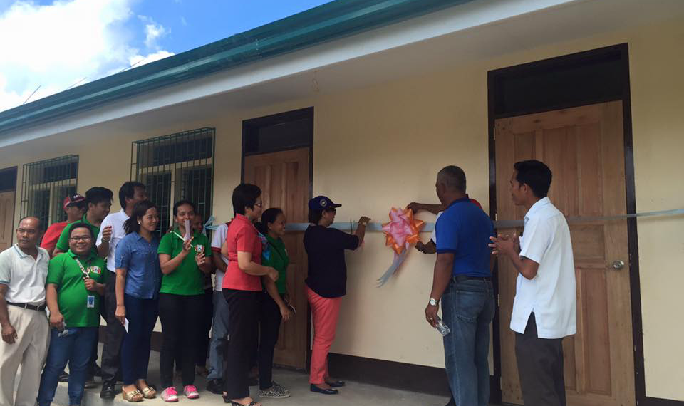Inauguration ceremony kanina para sa bagong building ng Mauricio F. Fabito National High School. (Photo Courtesy: Mayor Rachel Bañares)