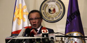 SC junks plunder case vs Ex-President Arroyo, orders her immediate release