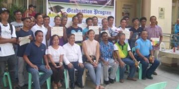 The graduates of STEP together with Honorable Mayor Trina Firmalo Fabic, Armando O. Aquino, CESE Provincial Director TESDA, SB Member Rolando Forca and PSINSP Manuel Fernandez Jr. of Odiongan MPS.
