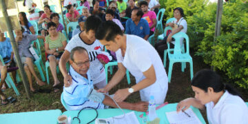 DOH-MIMAROPA provides eye check up and surgery in Lubang Island, Occidental Mindoro