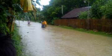 Mga motorista sa Santa Maria, stranded dahil sa baha