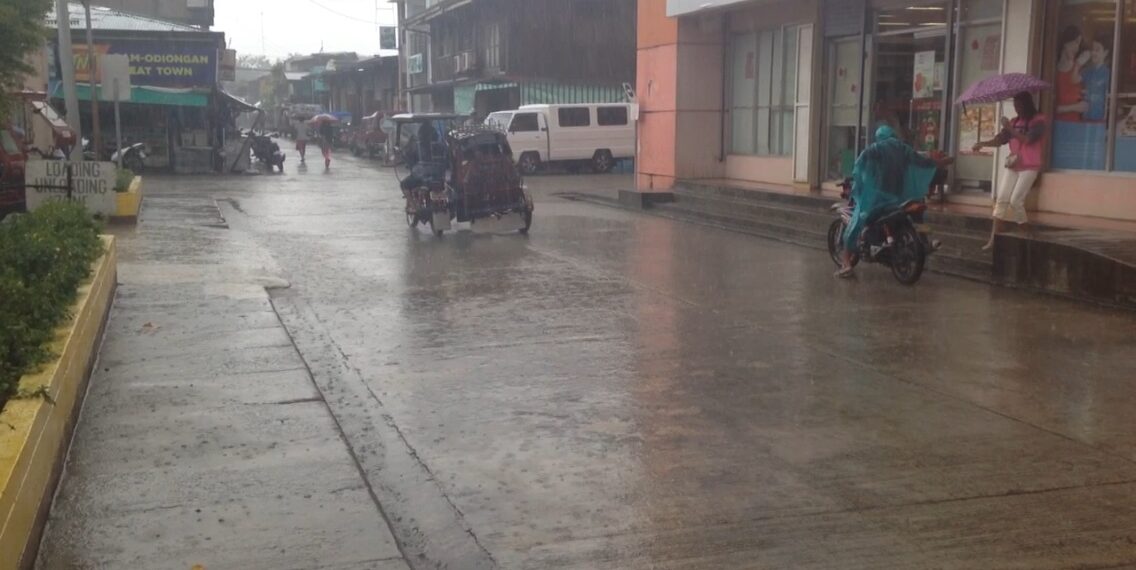 Southern part ng Romblon, nakakaramdam na ng hagupit ni #MarcePH