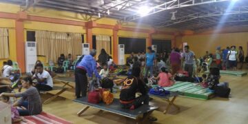 Mahigit 100 pasahero sa San Agustin Port, stranded dahil sa bagyo