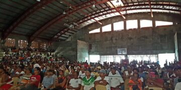 Crowds flock to Public Viewing Areas in Romblon for #PacVargas Match