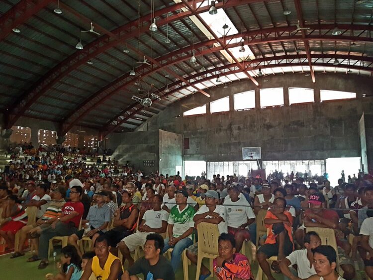 Crowds flock to Public Viewing Areas in Romblon for #PacVargas Match