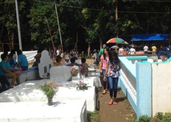 Make posters for ‘Undas’ useful, relevant, pols urged