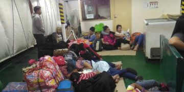 Mga pasaherong patungo ng Sibuyan Island, stranded sa Romblon, Romblon