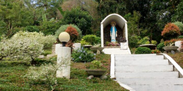 Mga HS student na nagtrending ang litrato sa Grotto de Banloc, nag Public Apology