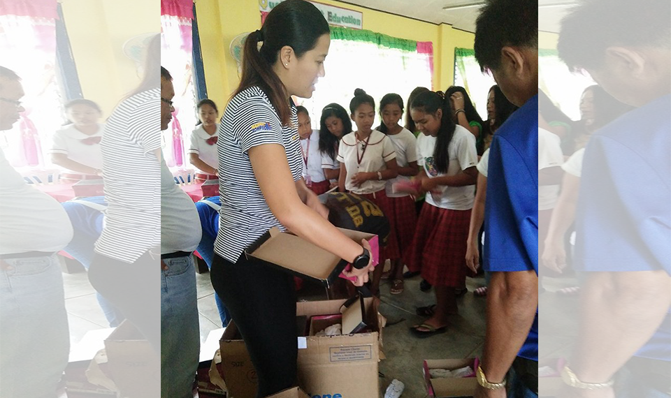 LGU Odiongan, namigay ng sapatos sa mga estudyanteng babae sa Odiongan