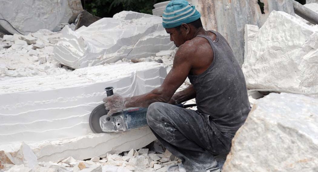 TRAIN frees 99% of Filipinos from paying income taxes: Palace