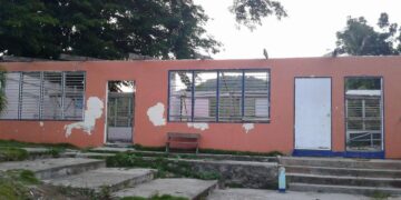 Mga school buildings na sinira ng bagyo sa Sibale, hindi parin naayos