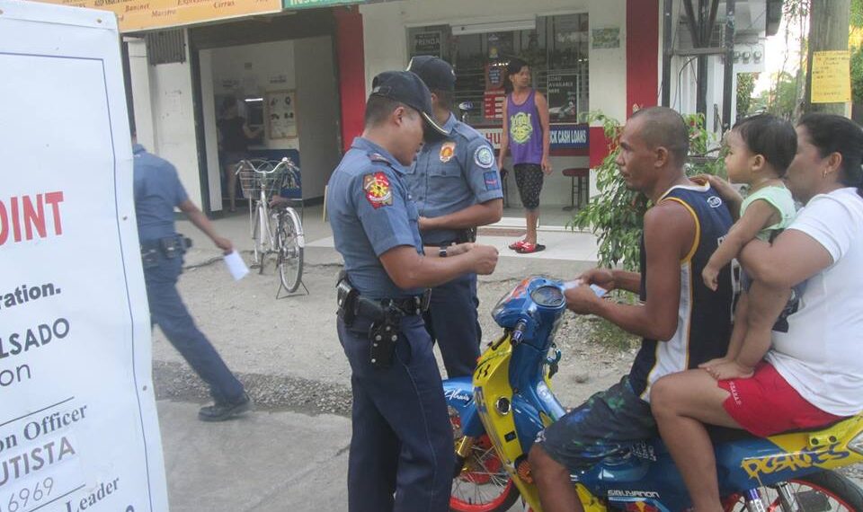 Istriktong implementasyon ng batas sa pagsusuot ng helmet, iniutos ng DILG