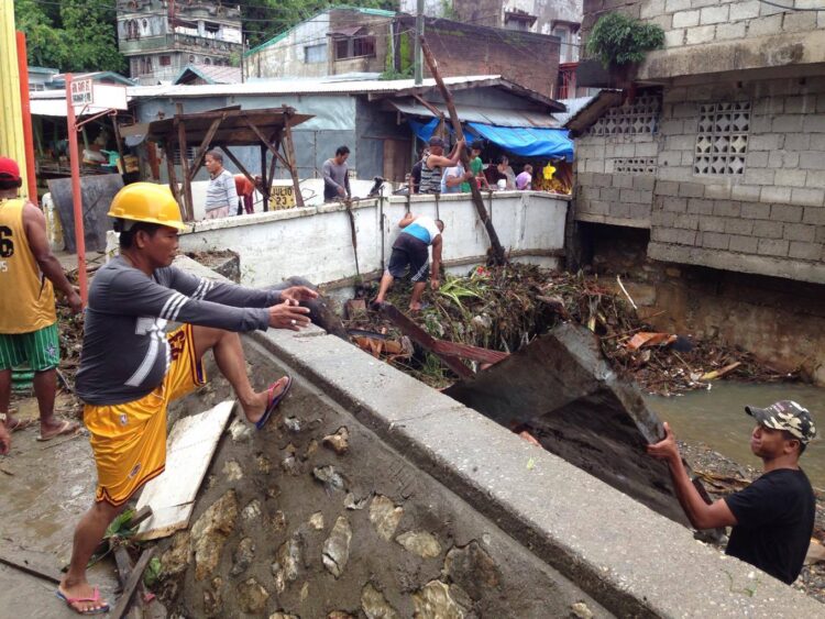 Clearing operation sa mga kahoy na bumara sa mga creek sa Romblon, nagpapatuloy