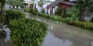 Bayan ng Ferrol, abot bewang ang baha dahil sa pag-uulan