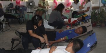 Mga Miyembro ng Alpha Phi Omega, Sabay-Sabay nag Donate ng Dugo