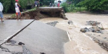 Mga Detour sa San Fernando, sinira ng Baha