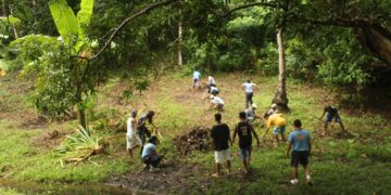 FILE. Tree Planting Activity ng mga Drug Surrenderers sa Alcantara noong September 2016