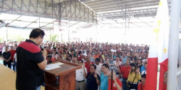 LOOK: Speaker Alvarez leads mass oath-taking of new PDP-Laban Members in Romblon