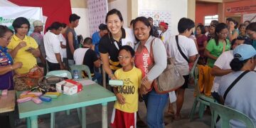 Libreng salamin sa mata ipinamahagi sa mga estudyante sa Tablas island