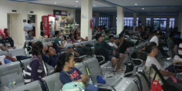 312 Passengers stranded in Poctoy Port due to #SalomePH