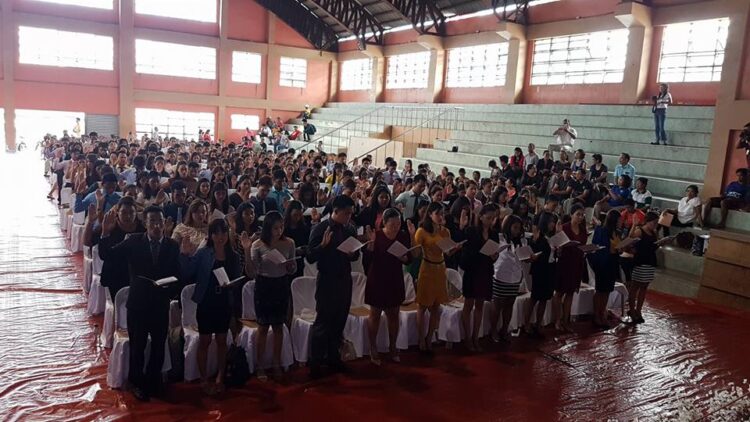 Mahigit 270 bagong guro sa lalawigan ng Romblon, pormal nang nanumpa