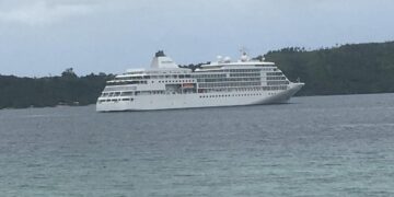 Cruise ship visits Romblon, Romblon