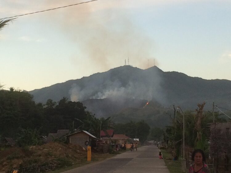 Bundok sa Santa Maria, nasunog
