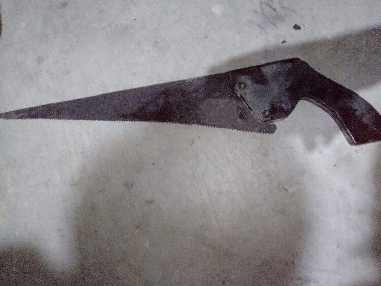 Lasing, linagari ang sariling leeg sa Calatrava