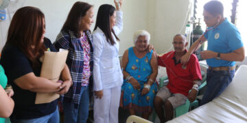 DOH MIMAROPA Monitoring Team headed by Assistant Regional Director Faith F. Alberto pays a visit to MAIP patients confined at the Renato Umali Hospital in Bongabong, Oriental Mindoro.