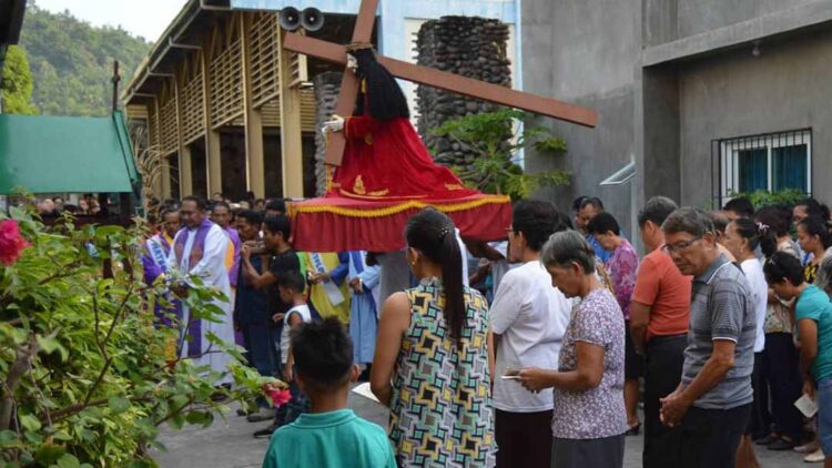 Stations of the Cross sa Banton, dinaluhan ng mga deboto