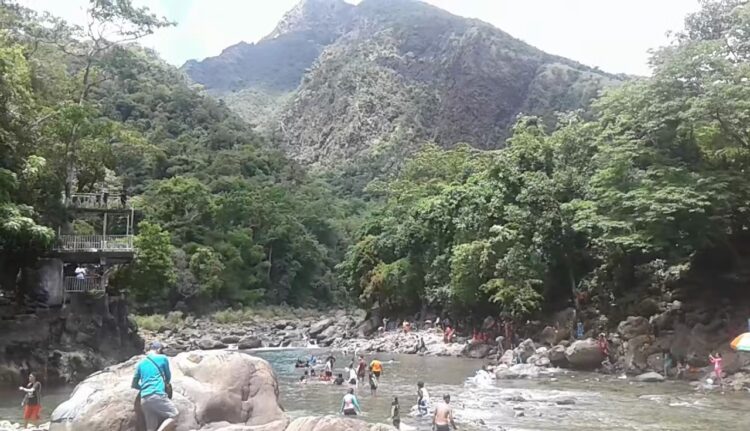 Cantingas River, patok na pasyalan sa Sibuyan Island