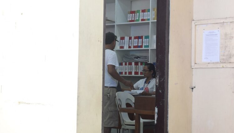 Mga tatakbo sa SK at Barangay Elections, nagpaparehistro na sa COMELEC