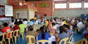 Si Mrs. Merly Bayang, Nutritionist Dietitian III ng PHO, habang tinatalakay ang mga updates patungkol sa Nutrition Program ng probinsya.