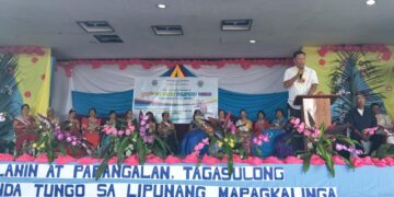Si Gov. Eduardo Firmalo ay nagpahayag ng kagalakan sa pagdalo ng 2,100 senior citizen sa pagdiriwang ng Elderly Filipino Week kung saan kanyang pinasalamatan ang mga nakatatanda na naging liwanag at gabay sa lipunan.(Larawan ni Rubelyn Solis/Office of the Provincial Governor)