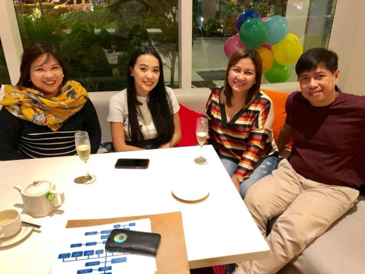 Mayor Bañares shares a photo with Former PCOO Asec. Mocha