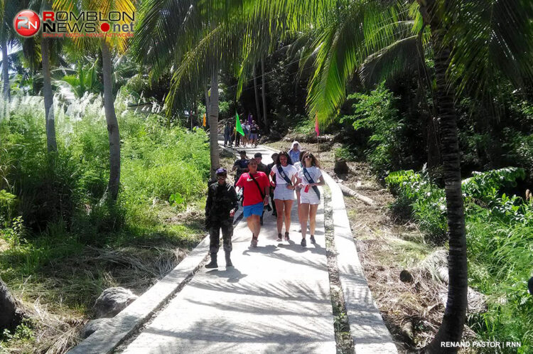 Miss Earth 2018 goddesses explores San Agustin town on Tuesday