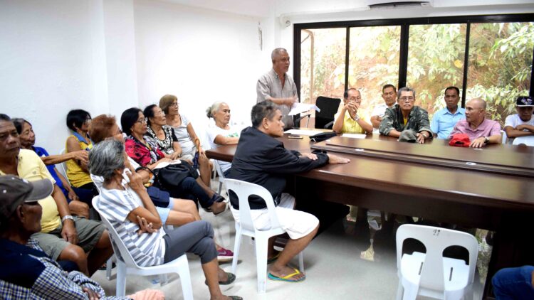 Mga Senior Citizen sa San Andres, umaaray sa delayed pension