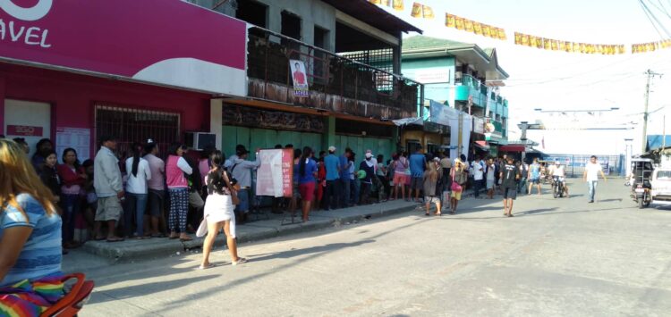 Mga pasaherong pabalik ng Manila pagkatapos ng Semana Santa, dagsa sa pantalan