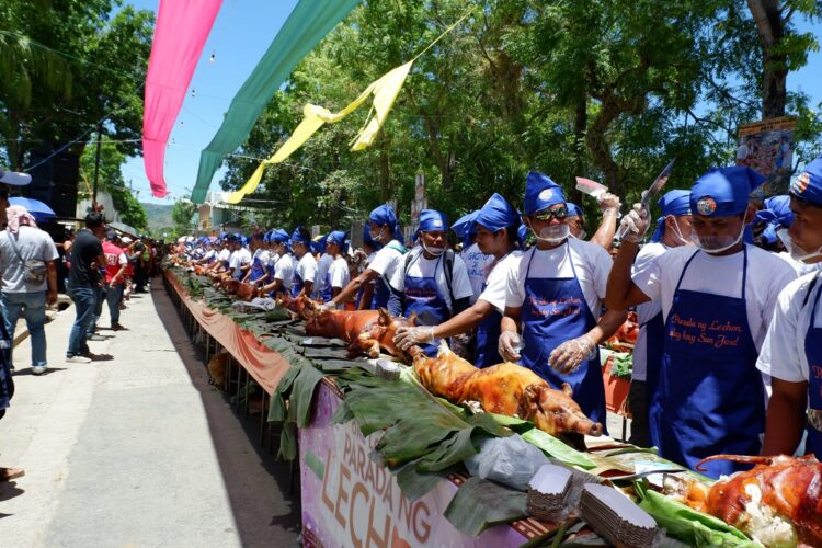 Manok at Baboy, pinarada sa ika-2 taon ng Letchon Festival sa Looc
