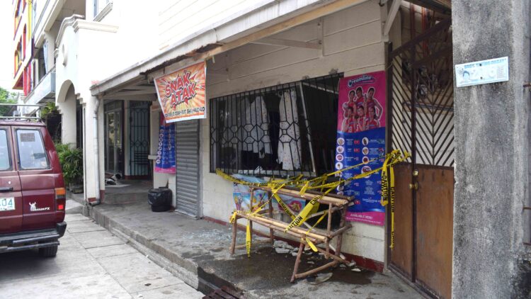 Car rams restaurant in Odiongan