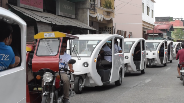 DOE officially turns over 40 E-trike units to Odiongan