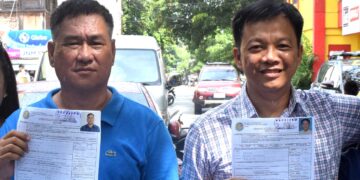 Ang larawan ay kuha nang mag file sina incumbent SP Maravilla at Odiongan incumbent VM Reyes ng kanilang Certificate of Candidacy noong October 2018.