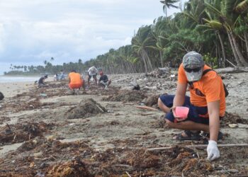 Clean-up drive sa mga apektado ng oil spill, isinagawa