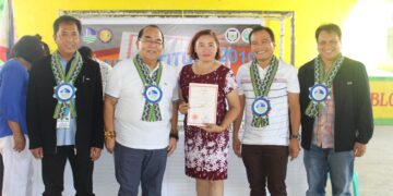 DENR awards land ownership to 40 DepEd schools in Romblon